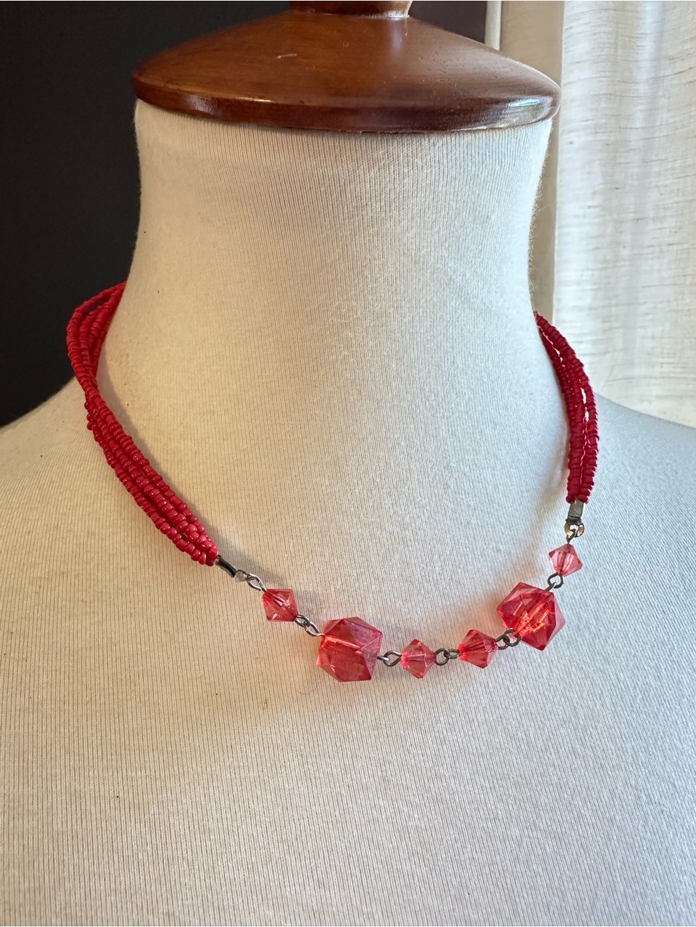 Vintage Coral Red Glass Seed Bead Faceted Acrylic Statement Necklace